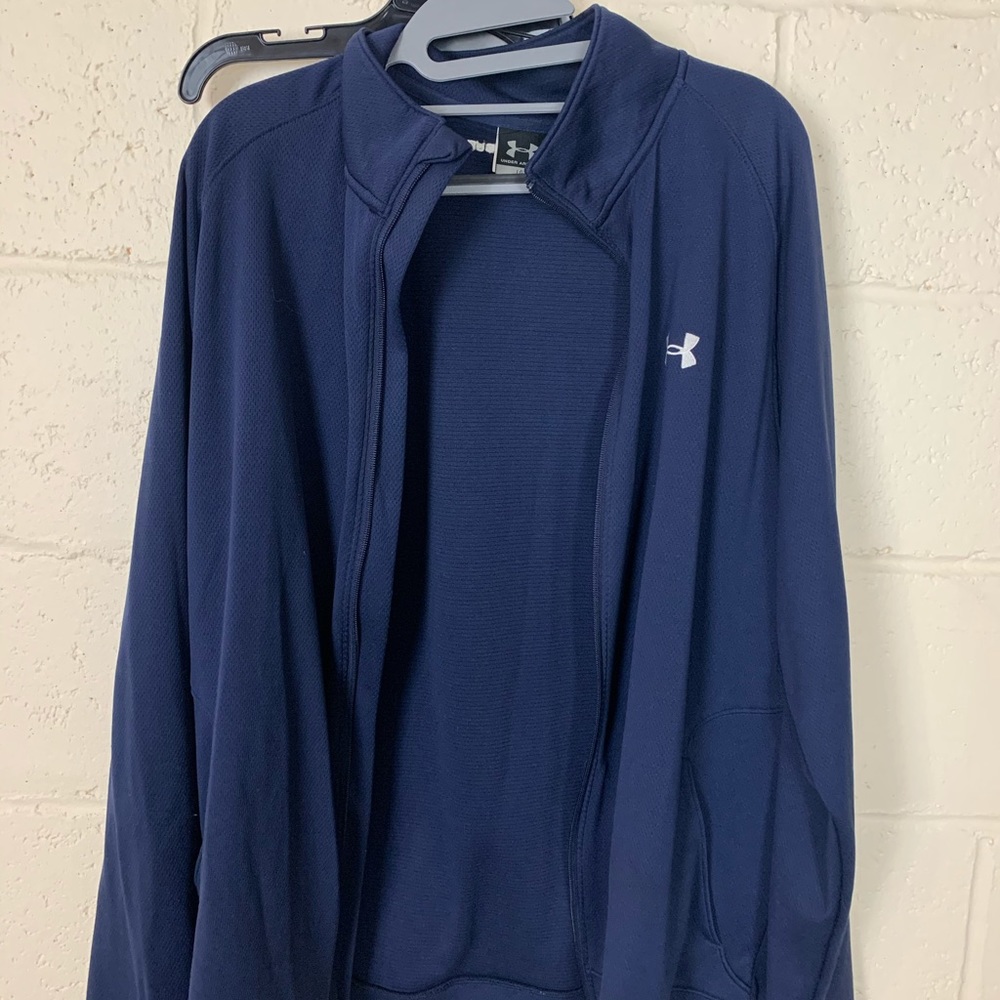 Under Armor blue sport wear for men